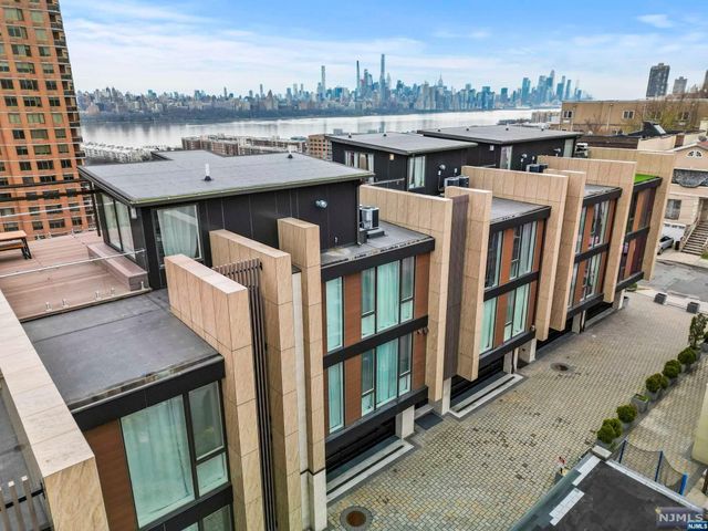 502 Washington Place, Cliffside Park, NJ 07010