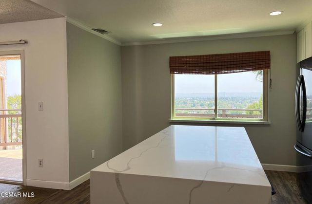 15652 Hillview Lane 17, Granada Hills, CA 91344