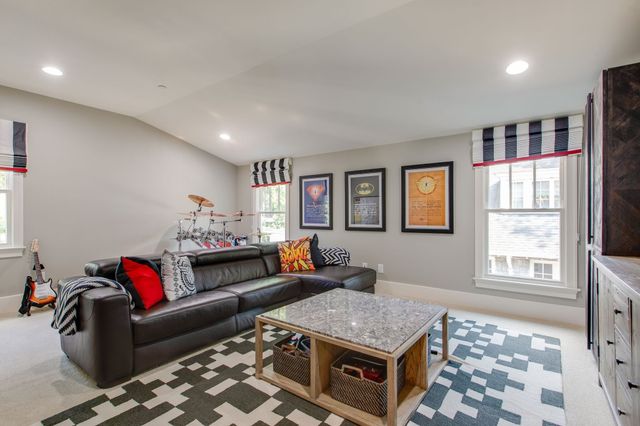 204 Elmington Ave, Nashville, TN 37205