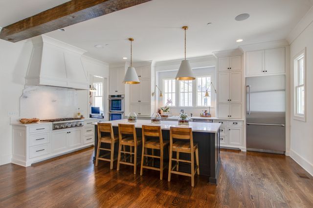 204 Elmington Ave, Nashville, TN 37205