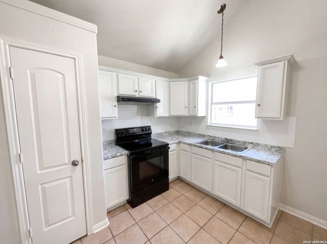 236 LAWTON ST, San Antonio, TX 78237
