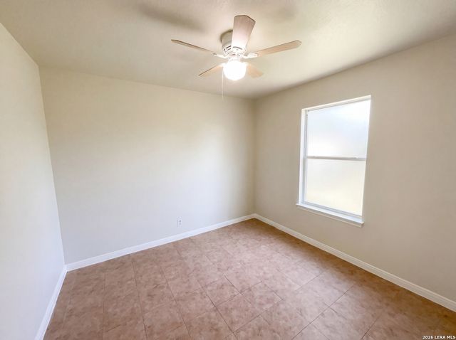 236 LAWTON ST, San Antonio, TX 78237