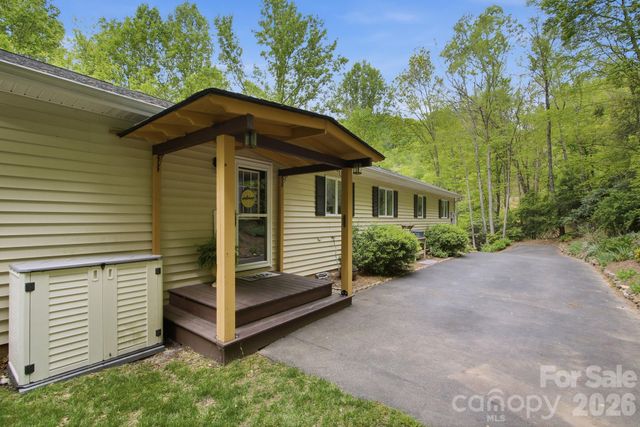 648 Cool Woods Drive, Boone, NC 28607
