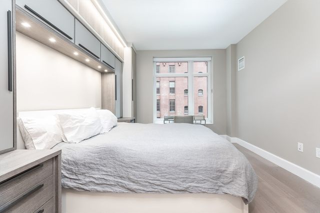 100 Lovejoy Wharf 5N, Boston, MA 02205