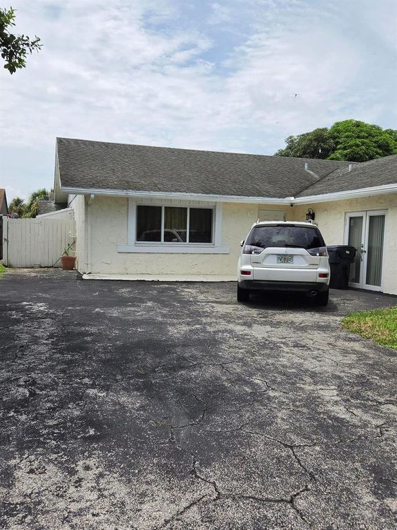 7520 SW 6TH Court SW, North Lauderdale, FL 33068