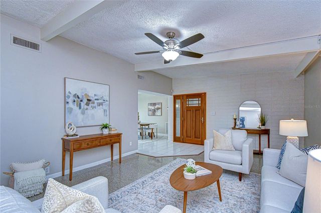 1901 OXFORD STREET N, St Petersburg, FL 33710
