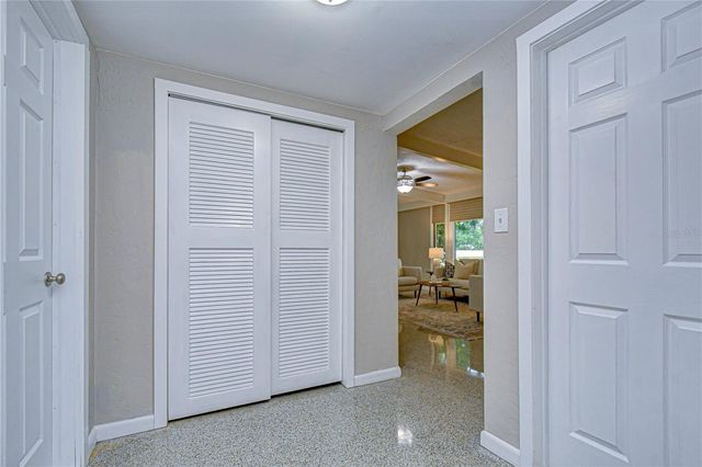 1901 OXFORD STREET N, St Petersburg, FL 33710