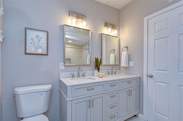 1901 OXFORD STREET N, St Petersburg, FL 33710