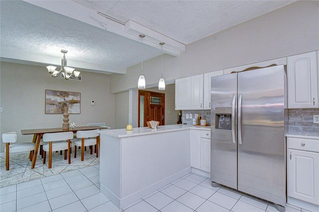 1901 OXFORD STREET N, St Petersburg, FL 33710