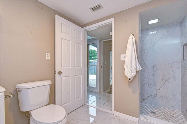 1901 OXFORD STREET N, St Petersburg, FL 33710