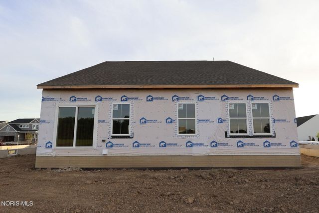 925 Creekside Lane, Bowling Green, OH 43402
