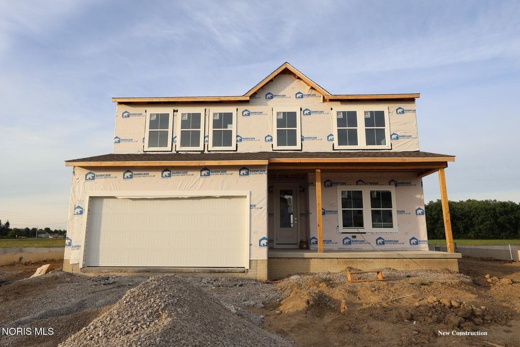 925 Creekside Lane, Bowling Green, OH 43402