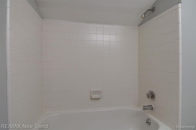 2191 Pleasant Drive, Commerce Twp, MI 48390