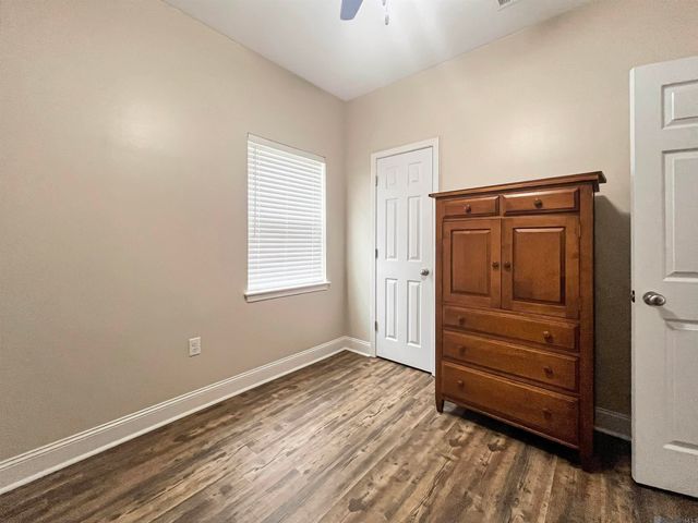 25949 Orleans Ave, Denham Springs, LA 70726