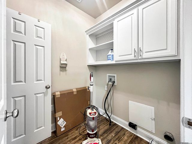 25949 Orleans Ave, Denham Springs, LA 70726
