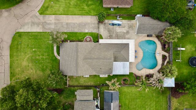 25949 Orleans Ave, Denham Springs, LA 70726