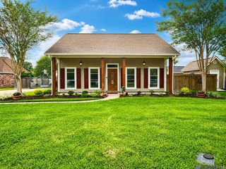 25949 Orleans Ave, Denham Springs, LA 70726