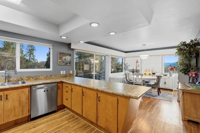 1305 NE Roseana Drive, Grants Pass, OR 97526