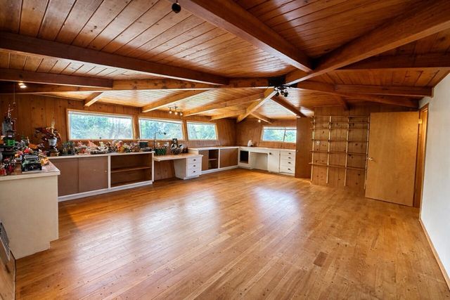 1305 NE Roseana Drive, Grants Pass, OR 97526