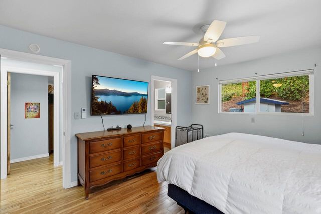 1305 NE Roseana Drive, Grants Pass, OR 97526