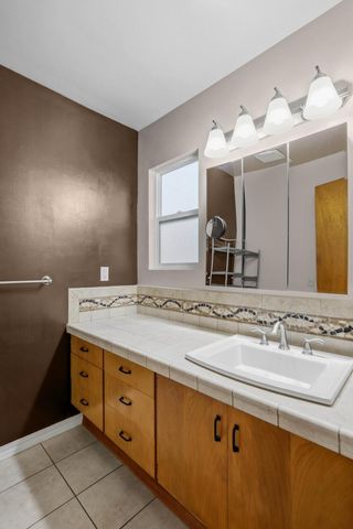 1305 NE Roseana Drive, Grants Pass, OR 97526