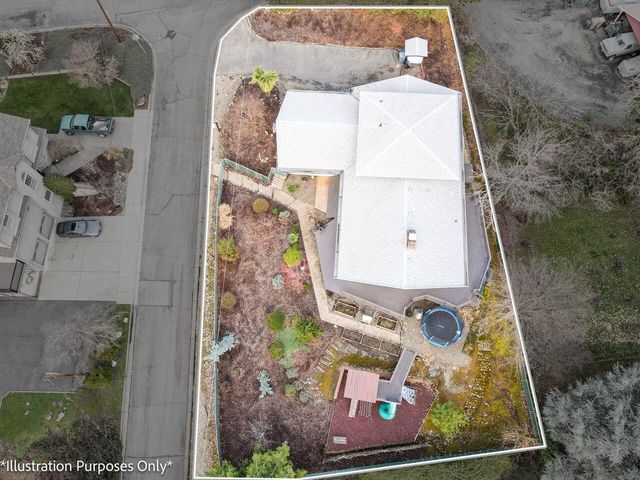 1305 NE Roseana Drive, Grants Pass, OR 97526