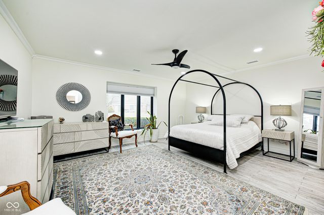 8545 Olde Mill Trace, Indianapolis, IN 46260