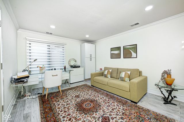 8545 Olde Mill Trace, Indianapolis, IN 46260