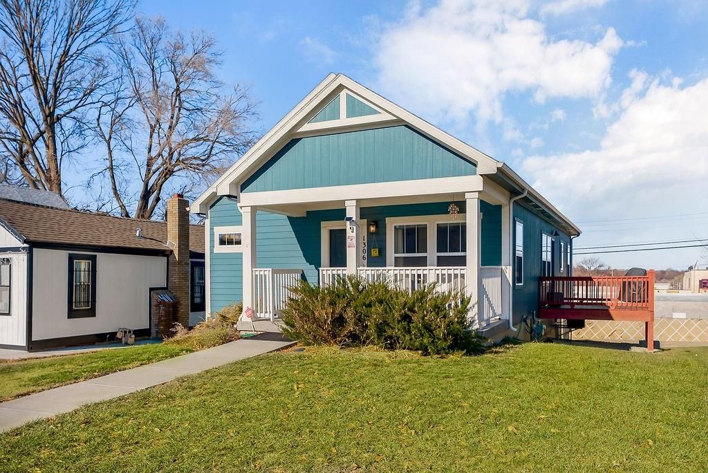1306 Armstrong Avenue, Kansas City, KS 66102