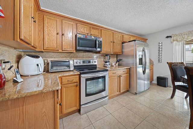 3304 AMBERLEY PARK CIRCLE, Kissimmee, FL 34743