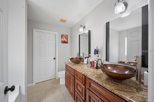 3304 AMBERLEY PARK CIRCLE, Kissimmee, FL 34743