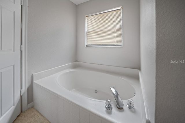 3304 AMBERLEY PARK CIRCLE, Kissimmee, FL 34743