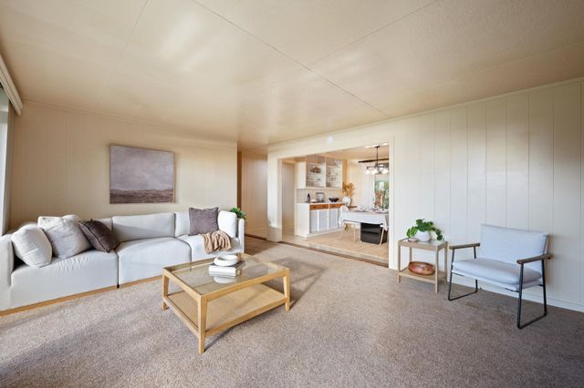 408 Copp Rd, Kula, HI 96790