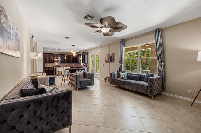 10652 Ivanhoe Lane, Wellington, FL 33414