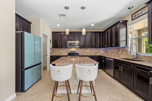 10652 Ivanhoe Lane, Wellington, FL 33414