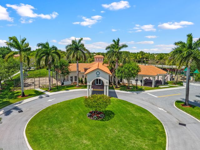 10652 Ivanhoe Lane, Wellington, FL 33414