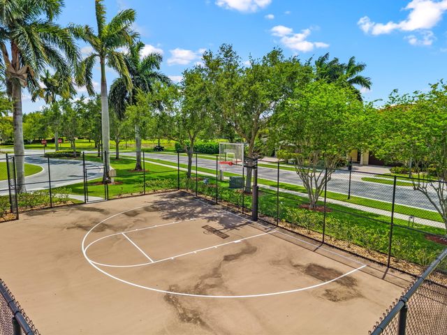 10652 Ivanhoe Lane, Wellington, FL 33414