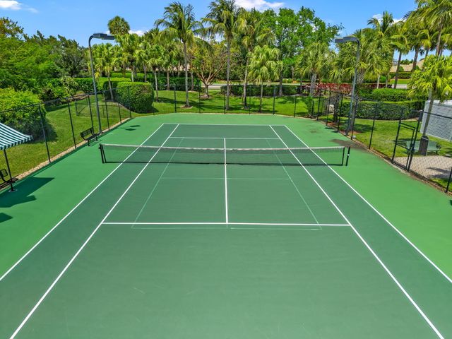 10652 Ivanhoe Lane, Wellington, FL 33414