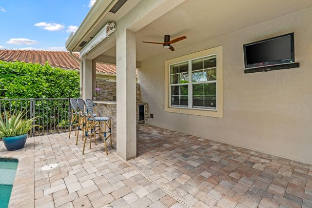 10652 Ivanhoe Lane, Wellington, FL 33414
