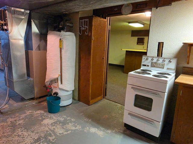 154 Morgan Road, Waterloo, IA 50702