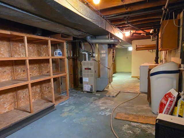 154 Morgan Road, Waterloo, IA 50702