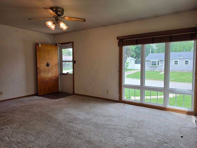 154 Morgan Road, Waterloo, IA 50702