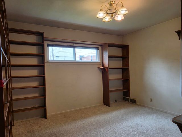 154 Morgan Road, Waterloo, IA 50702