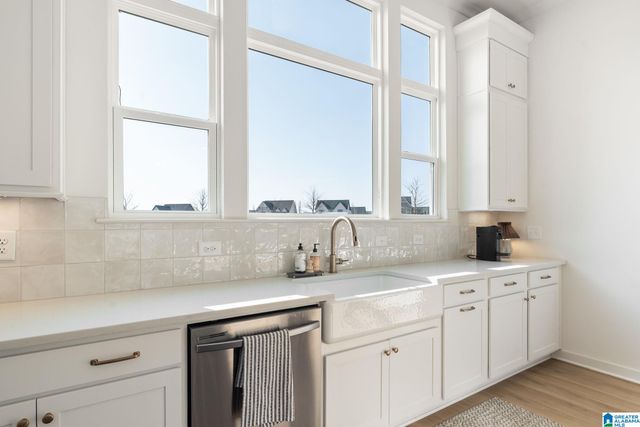 1040 CLIFTON ROAD, Hoover, AL 35244