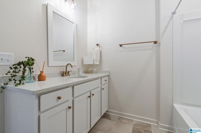 1040 CLIFTON ROAD, Hoover, AL 35244