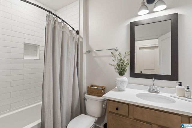 1040 CLIFTON ROAD, Hoover, AL 35244