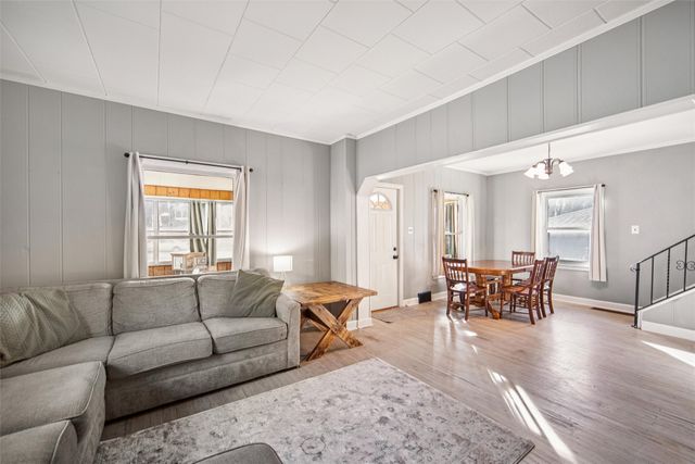 1924 E 29th Street, Des Moines, IA 50317