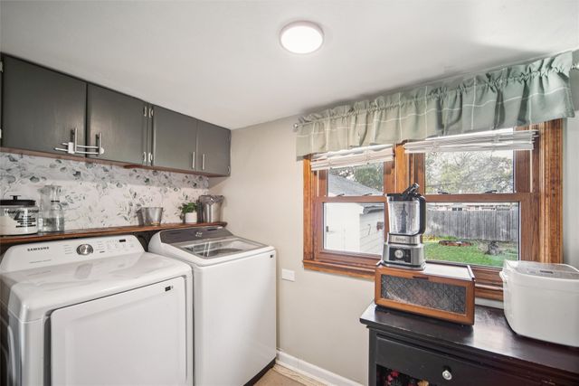 1924 E 29th Street, Des Moines, IA 50317