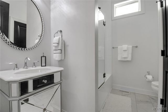 5419 Alderbrook Lane, Clarence, NY 14031