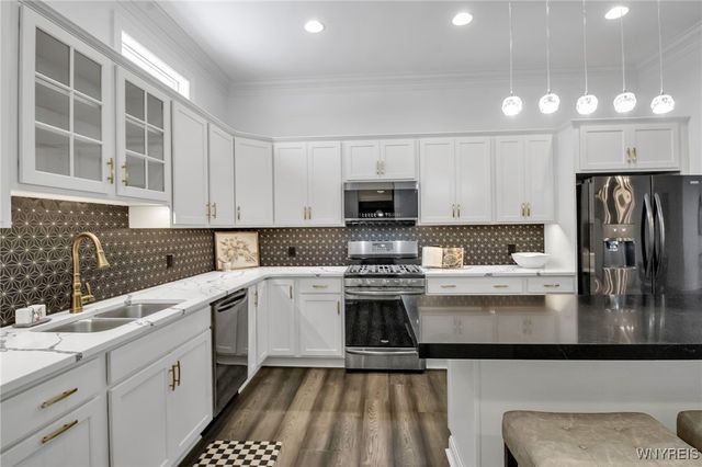 5419 Alderbrook Lane, Clarence, NY 14031